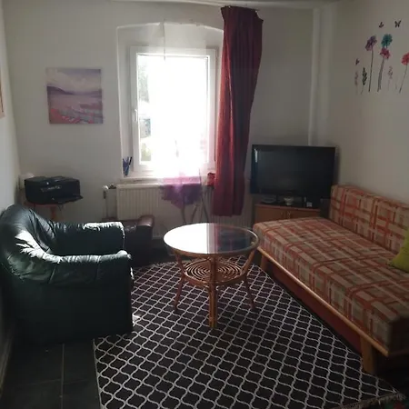 Apartment Furnished *